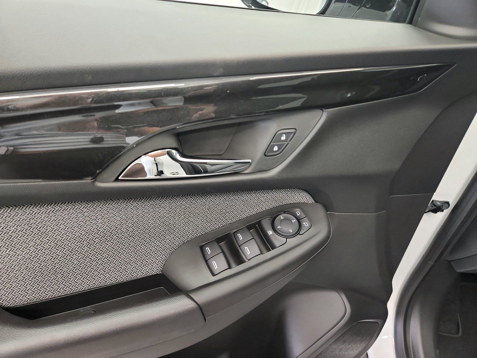 New 2026 Chevrolet TrailBlazer LT w/ Midnight Edition FWD image 20