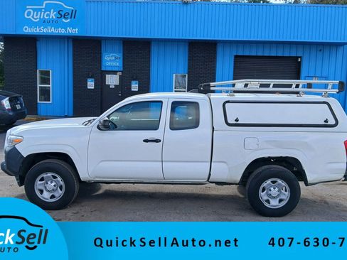 Used 2016 Toyota Tacoma SR image 1