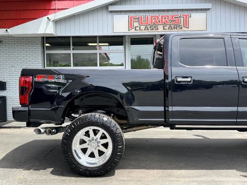 Used 2019 Ford F250 Platinum w/ Platinum Ultimate Package image 11