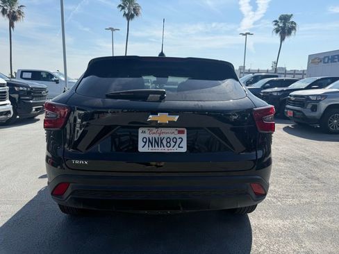 Used 2024 Chevrolet Trax LS image 5