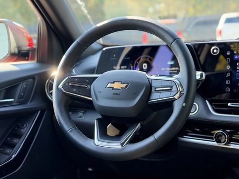 Used 2026 Chevrolet Equinox LT FWD image 20