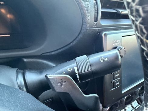 Used 2022 Toyota GR86 Premium RWD image 12