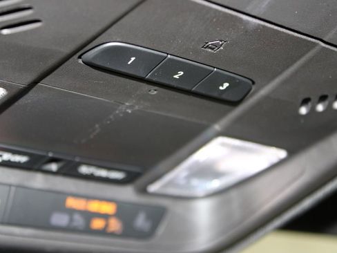 Used 2024 Cadillac XT4 Premium Luxury image 39