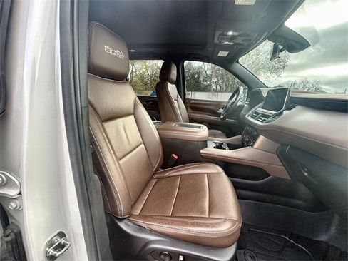 Certified 2022 Chevrolet Tahoe High Country w/ Premium Package image 27