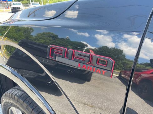 Used 2015 Ford F150 Lariat AWD/4WD image 14