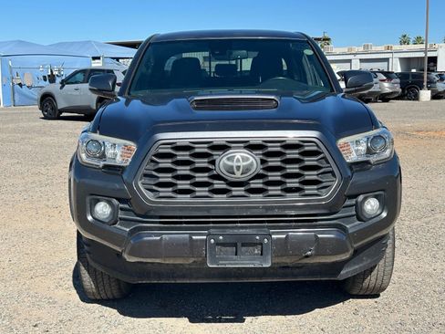 Used 2020 Toyota Tacoma TRD Sport w/ Technology Package image 2