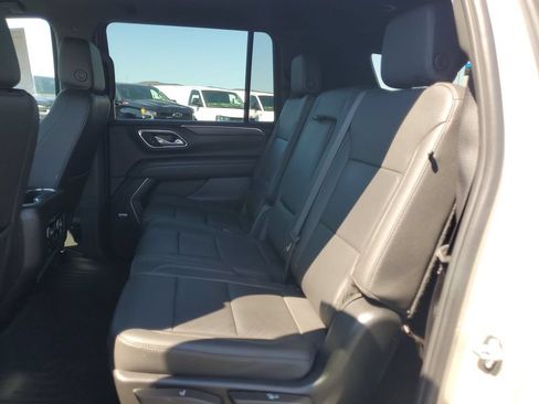 Used 2023 Chevrolet Suburban LT w/ Luxury Package AWD/4WD image 25