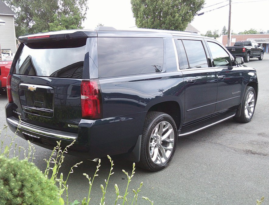 Used 2017 Chevrolet Suburban Premier AWD/4WD image 7