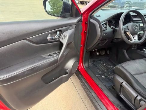Used 2017 Nissan Rogue S FWD image 15