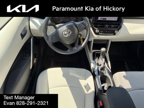 Used 2023 Toyota Corolla Cross L FWD image 14