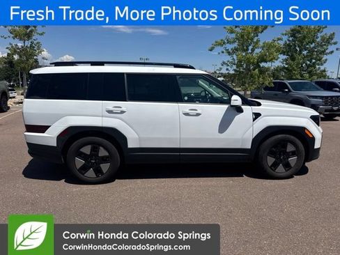 Used 2025 Hyundai Santa Fe SEL AWD/4WD image 2