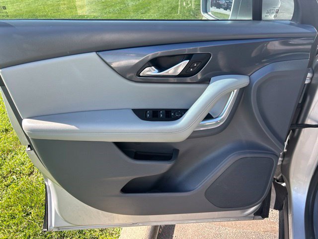 Used 2020 Chevrolet Blazer LT FWD image 11