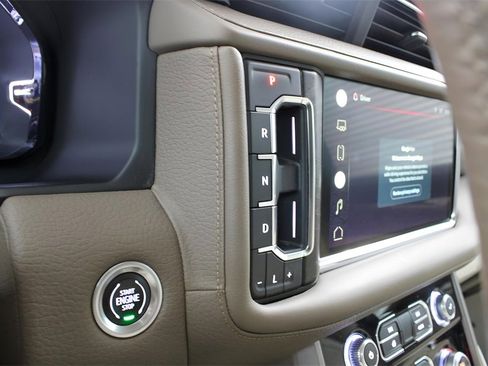 Used 2022 GMC Yukon XL Denali image 21