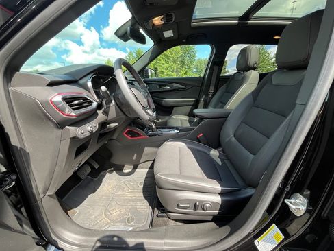 Certified 2023 Chevrolet TrailBlazer RS w/ Sun and Liftgate Package AWD/4WD image 10