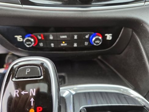 Used 2020 Buick Enclave Premium w/ Sun and Sites Package image 14