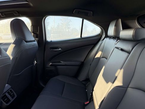 Used 2025 Lexus UX 300h AWD image 25