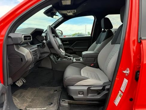 Used 2024 Toyota Tacoma TRD Sport AWD/4WD image 16
