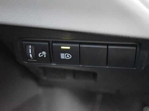 Certified 2025 Toyota Corolla Cross L image 15