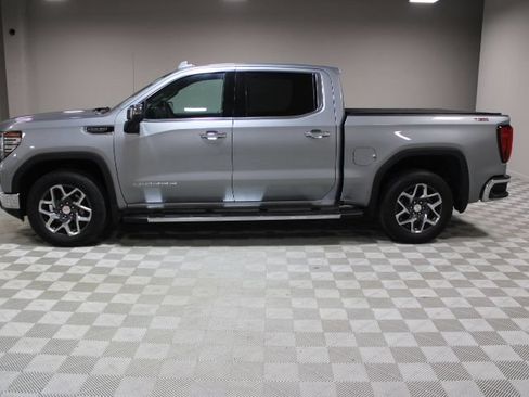 Used 2025 GMC Sierra 1500 SLT w/ SLT Premium Plus Package AWD/4WD image 9