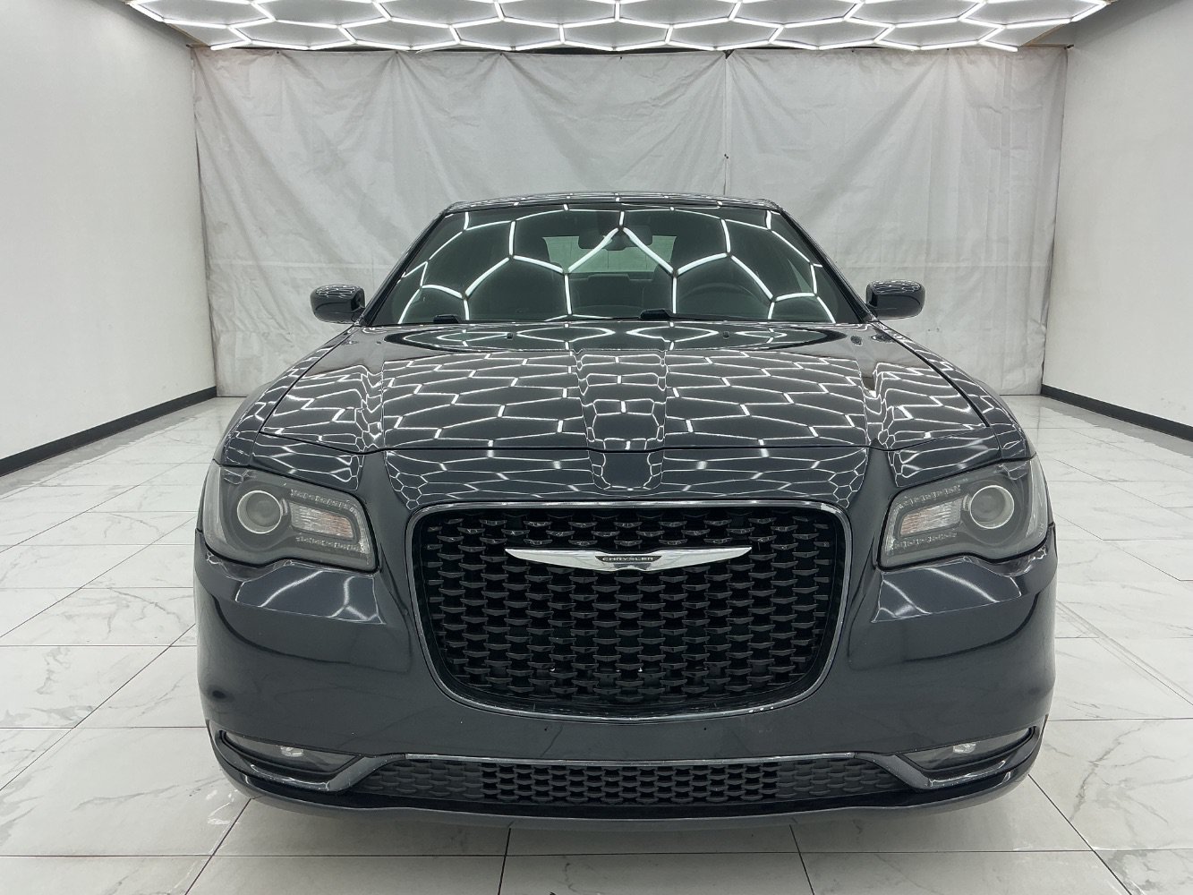 Used 2019 Chrysler 300 S AWD/4WD image 5