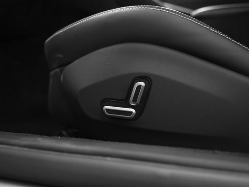 Certified 2023 Ferrari Roma image 65