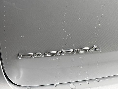 New 2026 Chrysler Pacifica Pinnacle image 24