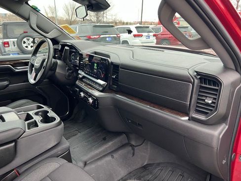 Used 2024 GMC Sierra 1500 Elevation image 25