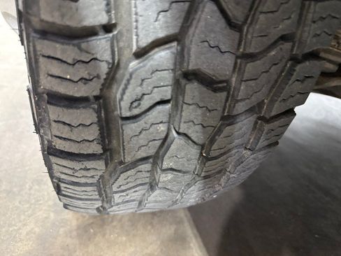 Used 2018 Chevrolet Silverado 3500 W/T AWD/4WD image 37