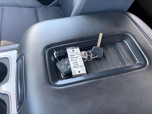 Used 2016 GMC Sierra 1500 SLE w/ Suspension Package, Off-Road image 14