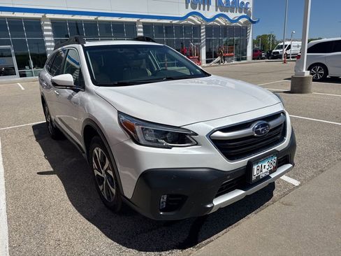 Used 2021 Subaru Outback Limited AWD/4WD image 2
