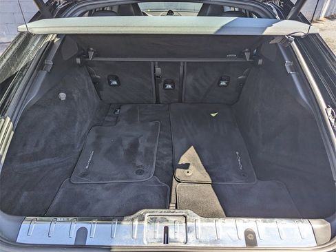 Used 2021 Porsche Panamera image 28