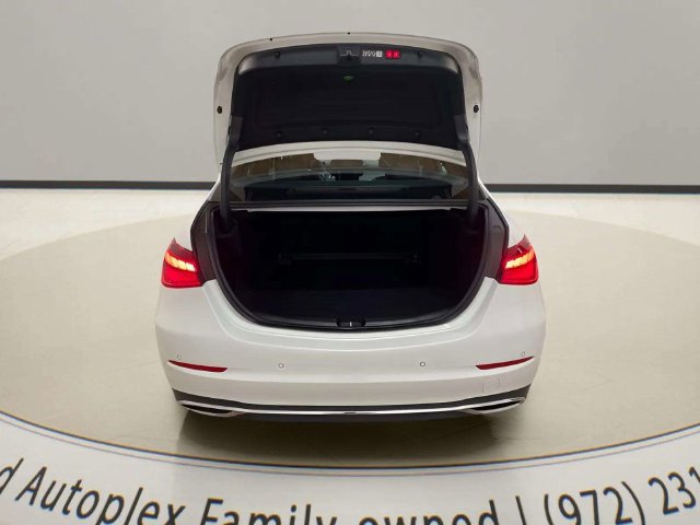 Used 2025 Mercedes-Benz C 300 Sedan image 9