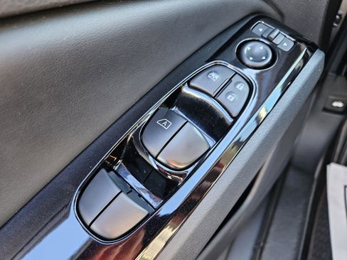 Used 2025 Nissan Altima 2.5 SR image 31