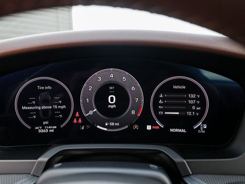 Used 2025 Porsche 911 Carrera T image 15