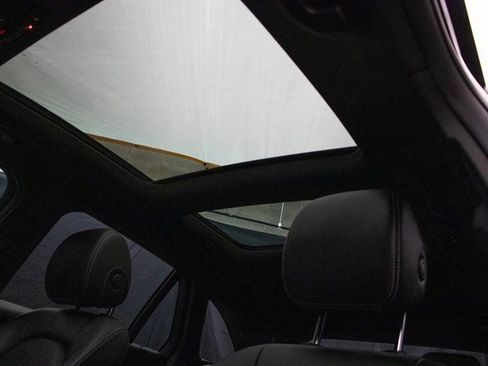 Used 2022 Mercedes-Benz GLC 300 4MATIC image 38