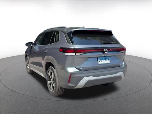 Used 2026 Volkswagen Tiguan SE AWD/4WD image 11