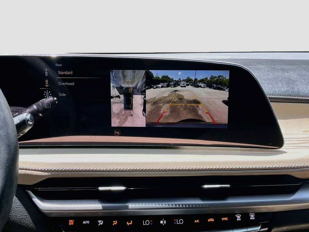 Used 2025 Cadillac XT4 Premium Luxury FWD image 14