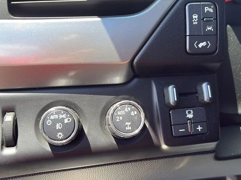 Used 2016 Chevrolet Tahoe LTZ AWD/4WD image 19