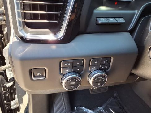 Used 2025 GMC Sierra 1500 Denali Ultimate AWD/4WD image 23
