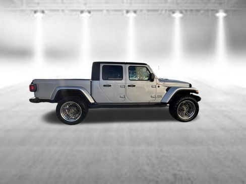 Used 2022 Jeep Gladiator Overland w/ Popular Equipment Package AWD/4WD image 3