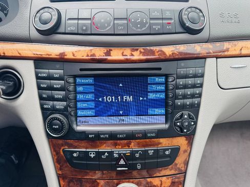 Used 2006 Mercedes-Benz E 350 4MATIC Sedan image 15
