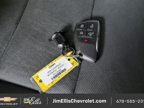 Certified 2024 Chevrolet Silverado 2500 LTZ w/ LTZ Convenience Package AWD/4WD image 25