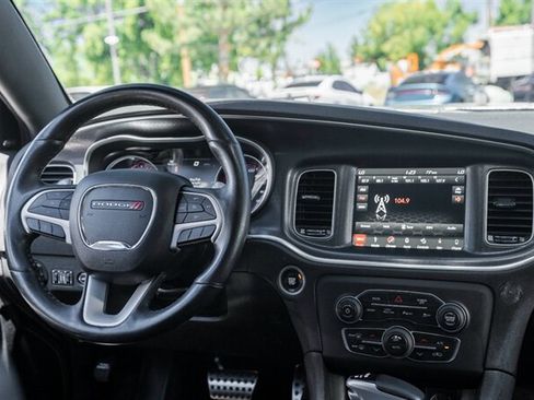 Used 2018 Dodge Charger R/T Scat Pack RWD image 25