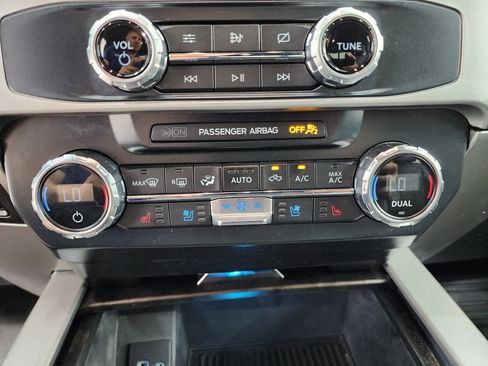 Used 2022 Ford F350 Lariat w/ Chrome Package AWD/4WD image 57