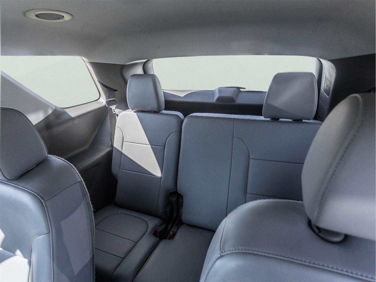 Used 2019 Chevrolet Traverse LT FWD image 24