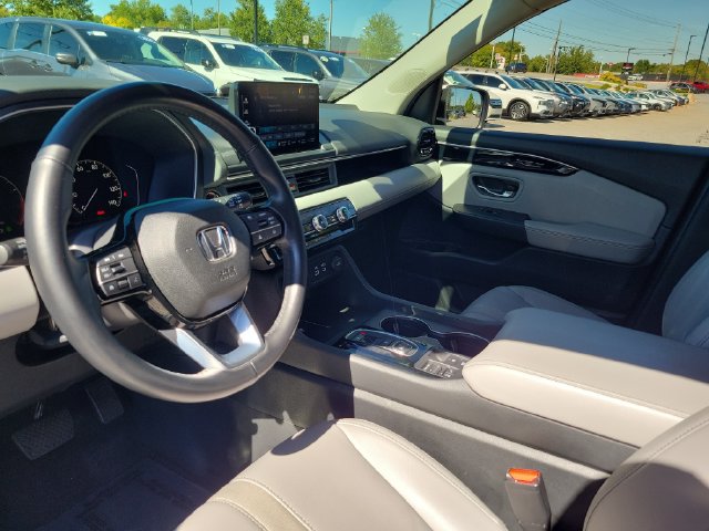 Used 2025 Honda Pilot EX-L image 13