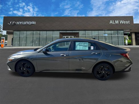 Used 2026 Hyundai Elantra Sport FWD image 8