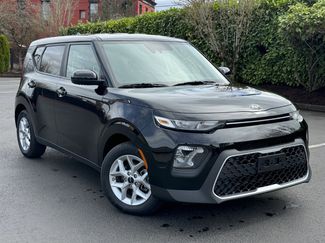 Used 2022 Kia Soul LX w/ Technology Package image 1