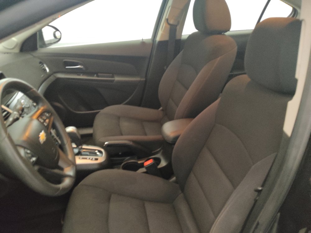 Used 2015 Chevrolet Cruze LT FWD image 17