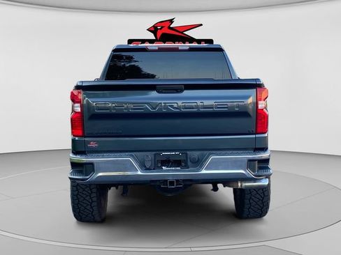 Used 2020 Chevrolet Silverado 1500 LT AWD/4WD image 4
